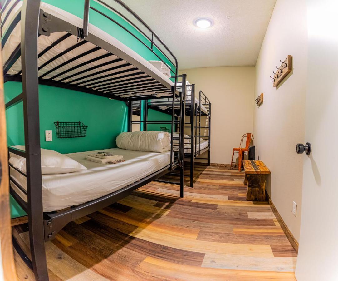 Pintler'S Portal Hostel Анаконда Экстерьер фото